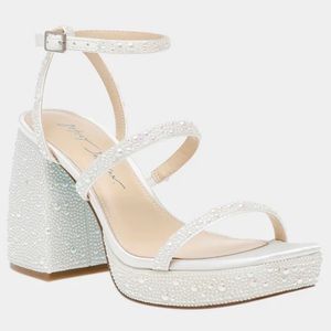 Betsey Johnson DENNI heels in Ivory
